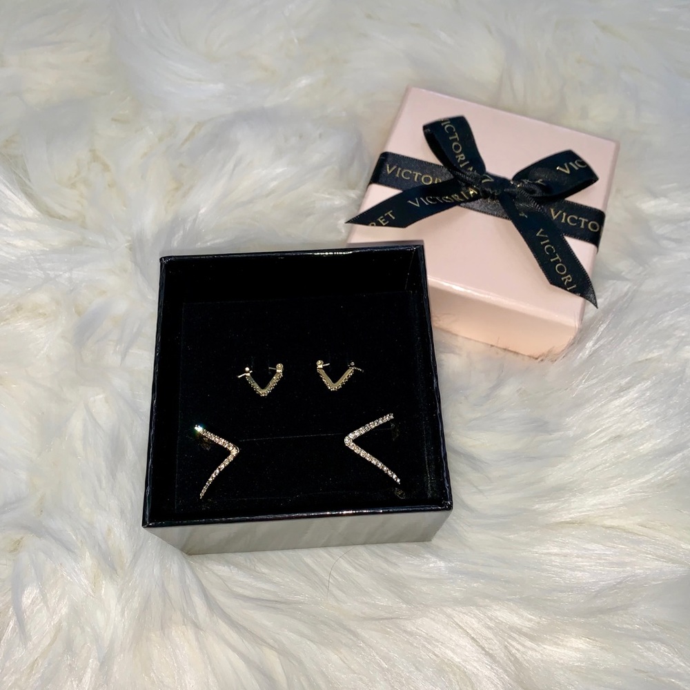 Victoria’s Secret Earring and Bracelet Set